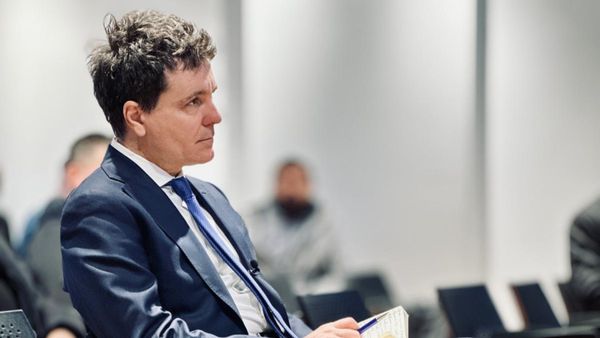 Seducție cu ecuații! Ce spune Nicusor Dan despre despre relațiile pe care le-a avut &icirc;n timpul studenției cu franțuzoaice: &bdquo;Totul era ca o formulă de matematică. Ma plictiseau de moarte!&rdquo;