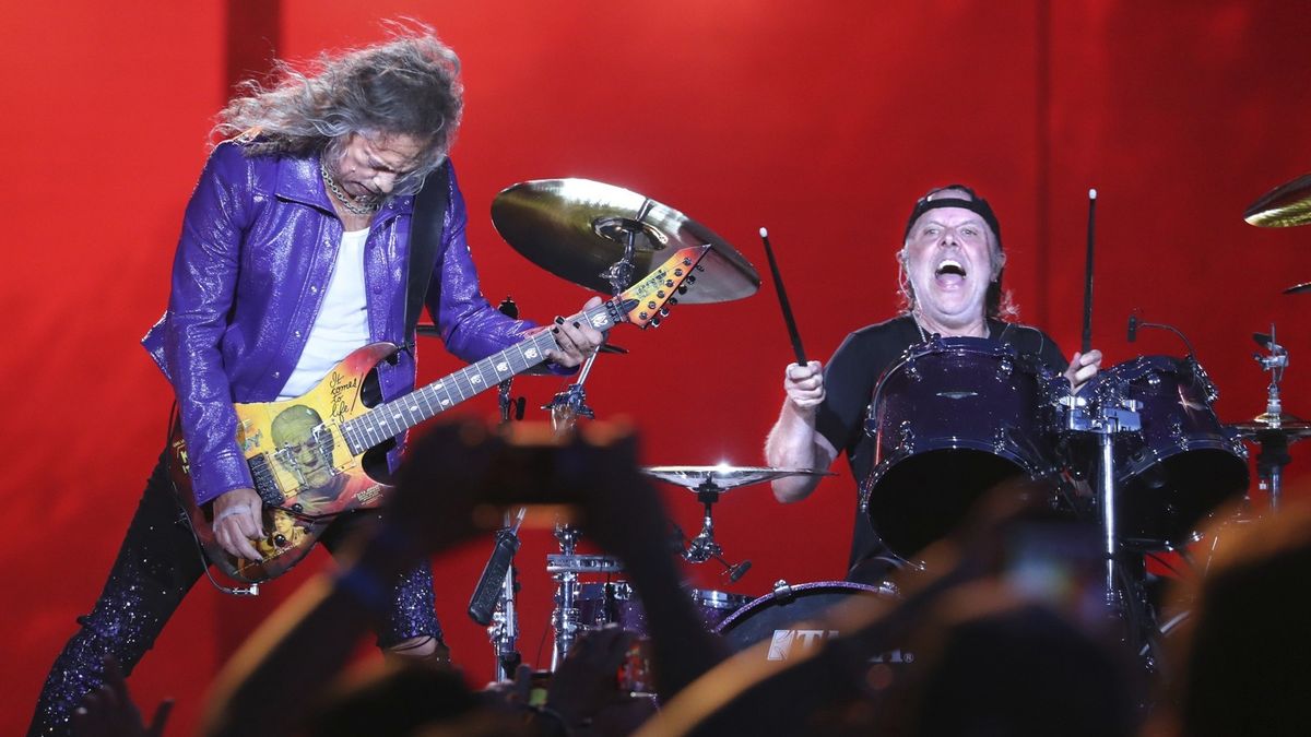 Cine va cânta în deschiderea concertului trupei Metallica de pe Arena Nțaională?