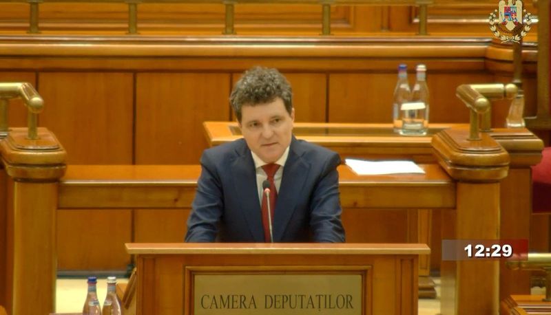 Nicusor Dan investit in functia de presedinte