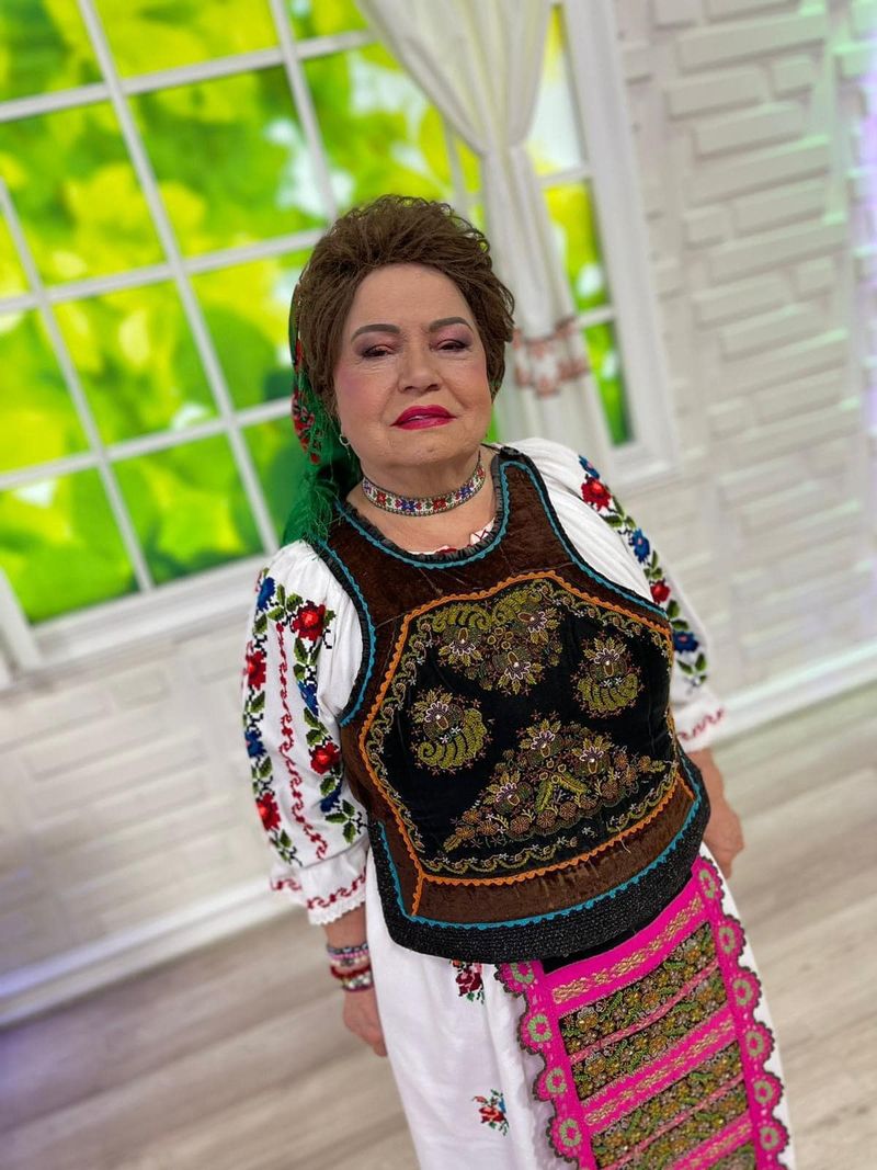 Saveta Bogdan fiica america