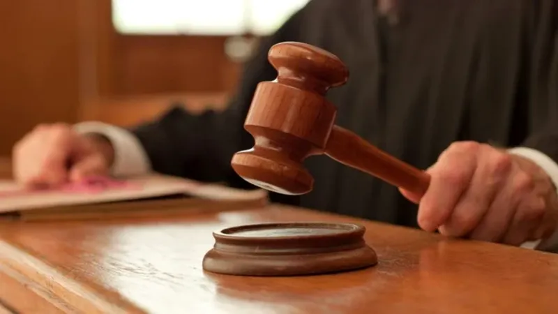 jurnalista care s-a aruncat de la etaj cu fetita