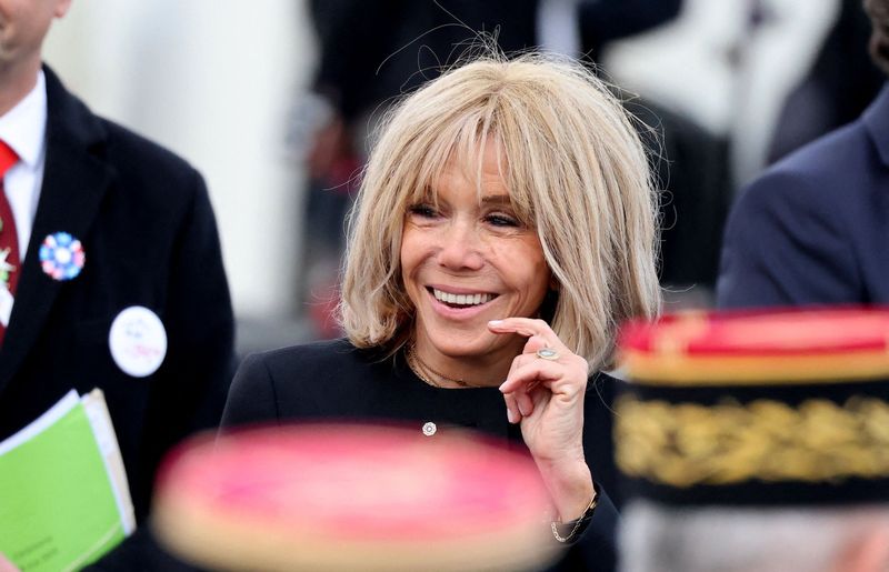 Motivul pentru care Brigitte Macron și-ar fi pălmuit soțul 