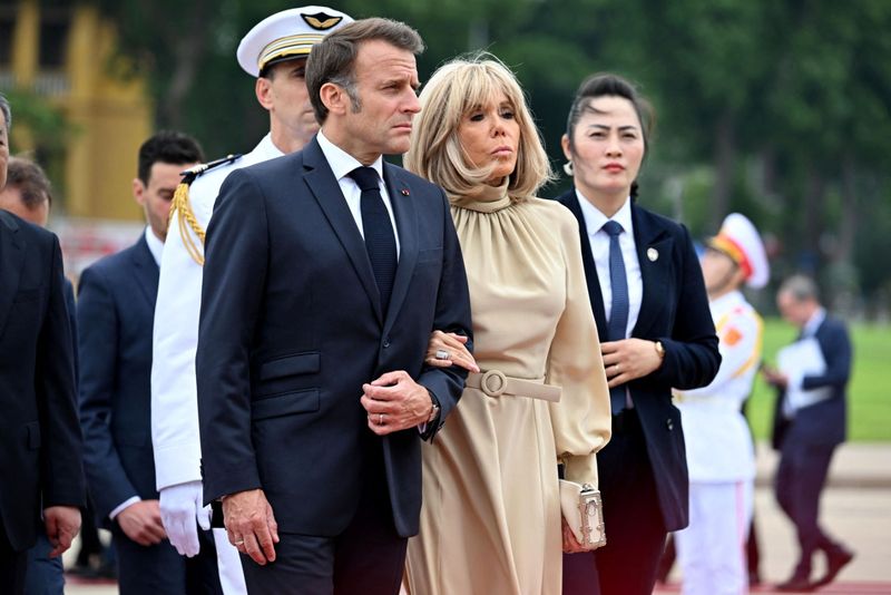 Brigitte Macron, gest neașteptat față de președintele francez, Emmanuel Macron 