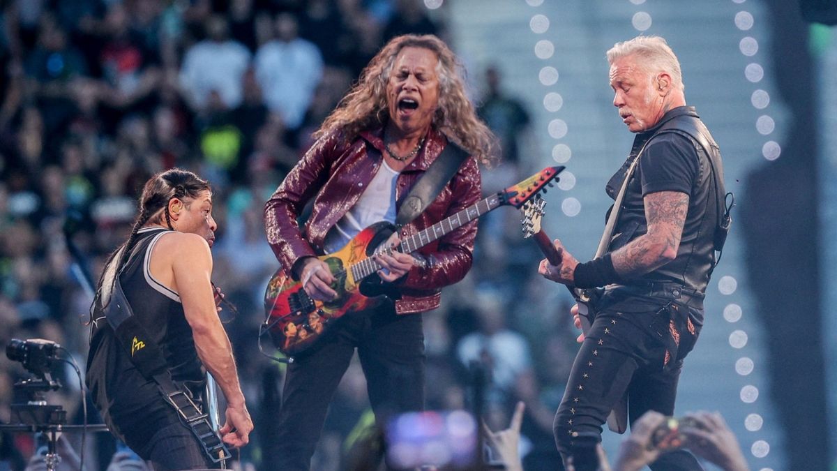 Fanii Metallica au blocat aplicația George înainte ca biletele pentru concertul de la București să fie puse în vânzare