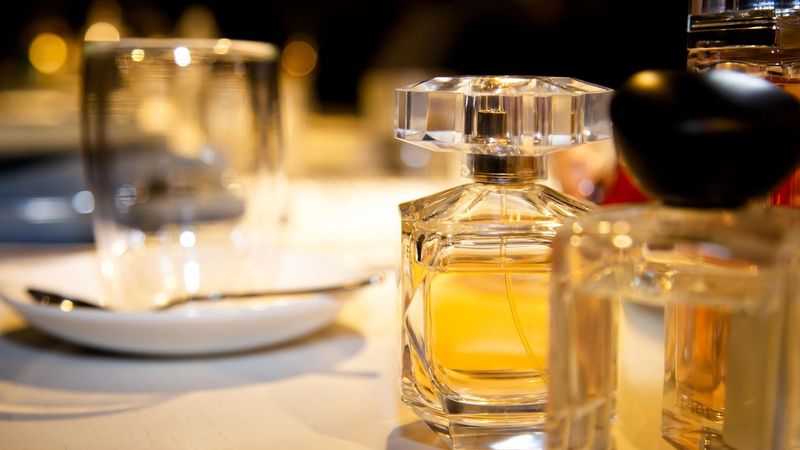 Arome de neuitat: Cum să alegi parfumul potrivit pentru personalitatea ta