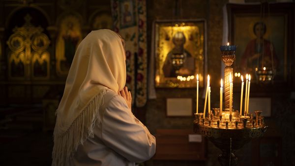 Sărbătoare mare cu cruce roșie pentru creștinii ortodocși pe 29 mai 2025