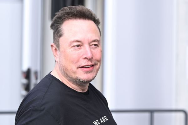 Musk, &bdquo;dezamăgit&rdquo; de Trump, renunţă la rolul său guvernamental