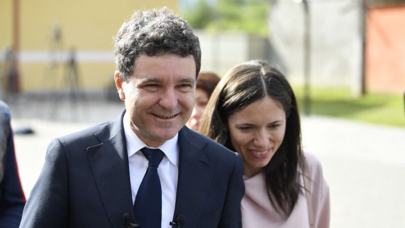 Cum arată un weekend &icirc;n familia lui Nicușor Dan? Mirabela Grădinaru: &bdquo;Mergem și &icirc;l luăm pe Nicușor ca să luăm cina &icirc;n oraș&rdquo;
