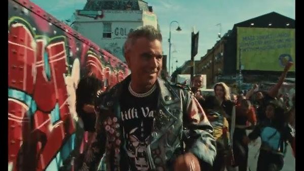 VIDEOCLIP: Robbie Williams - Rocket 