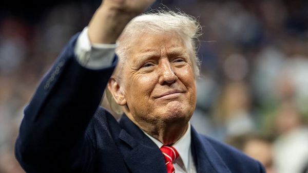 Donald Trump a luat legătura cu Emmanuel Macron după ce a fost pălmuit de soție. Ce sfat i-a dat președintelui Franței în căsnicie: „Asigurați-vă că ușa rămâne închisă”