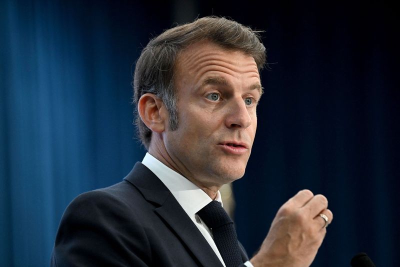 Emmanuel Macron a fost pălmuit de soție. Cum au reacționat alți șefi de stat? 