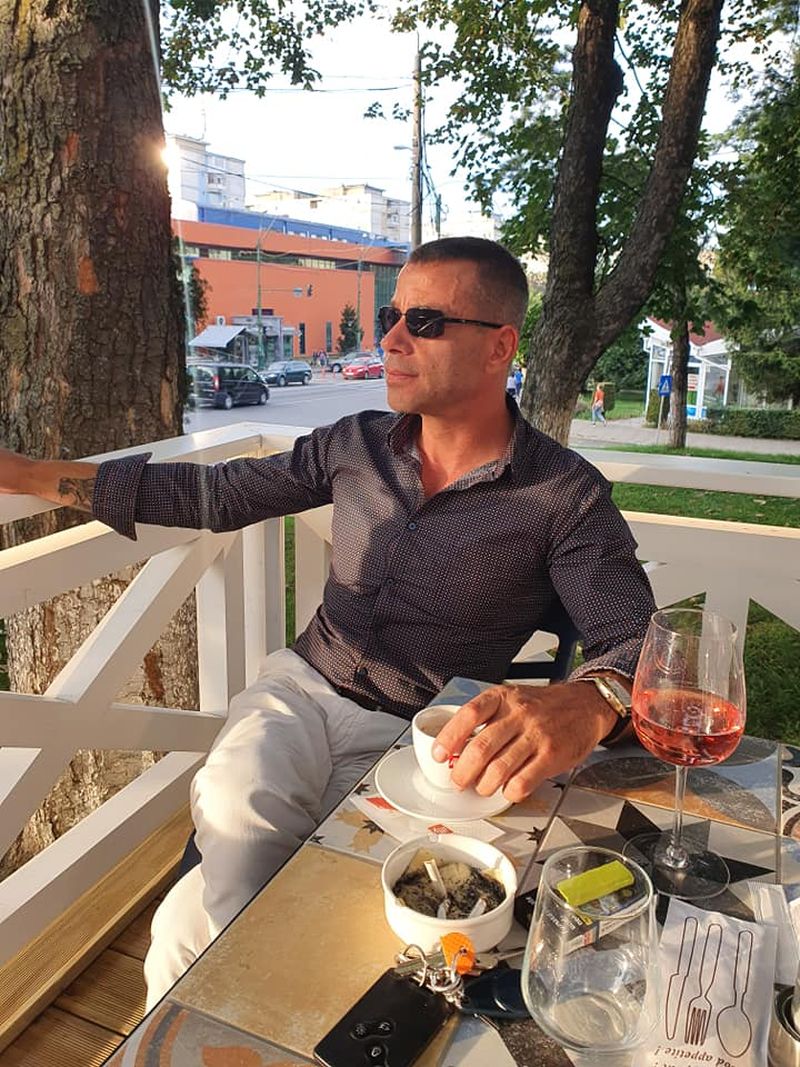 Ce se știe despre trecutul lui Robert? 