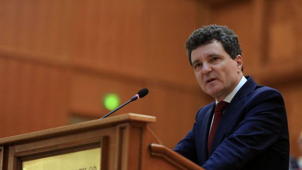 Nicuşor Dan, după cazul crimei din cartierul Cosmopolis: "Trebuie să extindem reţeaua de centre la care victimele violenţei domestice pot să apeleze"