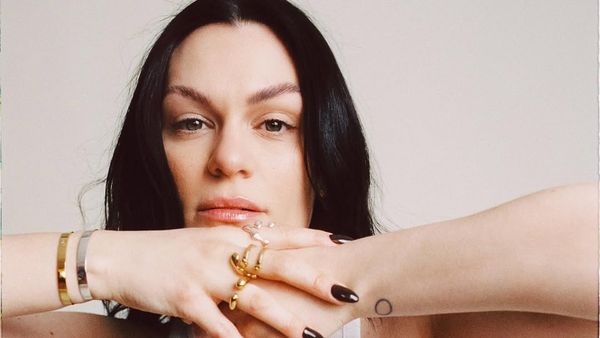 Jessie J, diagnosticată cu cancer mamar la 37 de ani: „Am nevoie de o îmbrățișare. M-ați iubit în momente bune și în cele grele. Nu vreau ca acum să..."