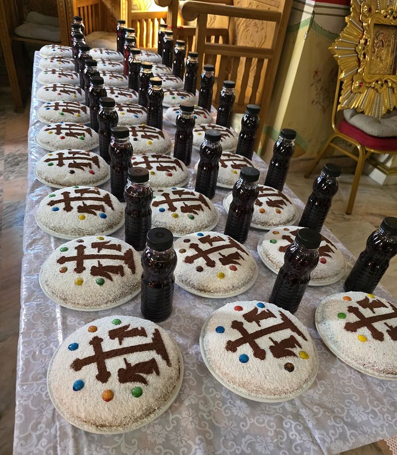 Ce se pune în pachetele date de pomană de Moșii de vară? 