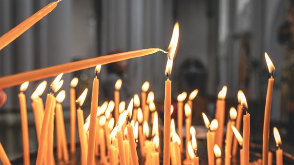 Moșii de vară 7 iunie 2025. Ce trebuie să &icirc;mparți și care sunt tradițiile de care trebuie să ții cont neapărat