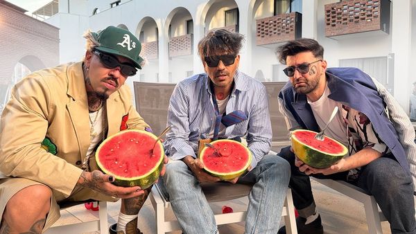 Connect-R, ‪Smiley‬ și ‪Alex Velea‬ lansează piesa "M-am trezit obosit"