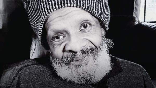 Doliu imens în lumea muzicii! Sly Stone, pionier al funk-ului, s-a stins din viață la 82 de ani: „Cu profundă tristeţe anunţăm moartea tatălui nostru iubit”. Ce boală gravă i-a adus sfârșitul îndrăgitului artist?