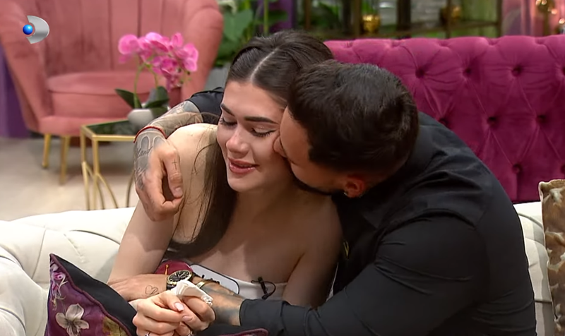 Robert nu se ferește să îi ia apărarea Liei