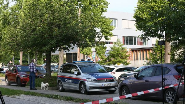 Mărturiile cutremurătoare ale mamei lui Razvan, elevul rom&acirc;n &icirc;mpușcat de 2 ori &icirc;n cap &icirc;n atacul din Austria: "Dumnezeu a făcut o minune!"