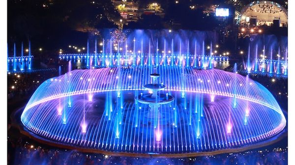 Ce se &icirc;nt&acirc;mplă cu F&acirc;nt&acirc;nile C&acirc;ntătoare de la Piața Unirii? Au &icirc;nceput lucrările de reabilitare ale Planșeului Unirii