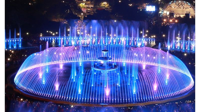 Ce se &icirc;nt&acirc;mplă cu F&acirc;nt&acirc;nile C&acirc;ntătoare de la Piața Unirii? Au &icirc;nceput lucrările de reabilitare ale Planșeului Unirii