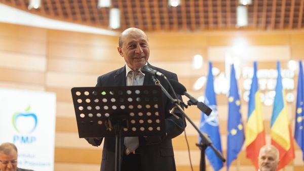 Traian Băsescu a fost operat de urgență la Paris! În ce stare este acum fostul președinte?