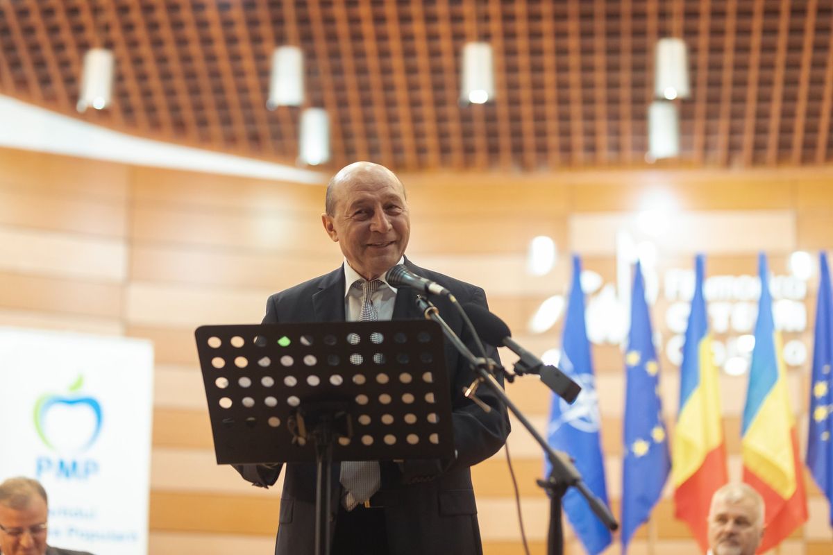 Traian Băsescu a fost operat de urgență la Paris! În ce stare este acum fostul președinte?