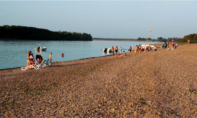 Ce vei găsi pe plaja Bașcov? 