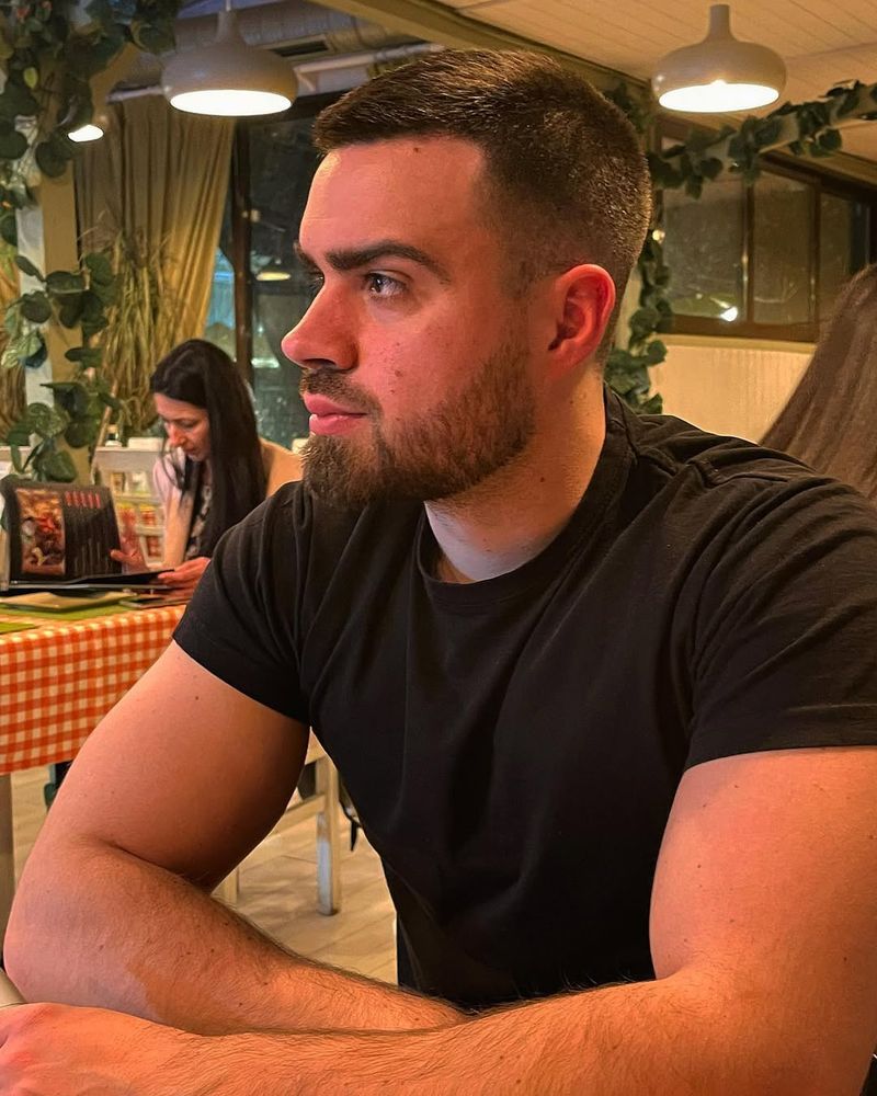 Anghel Antonio Vlad  noul iubit al Deei Maxer