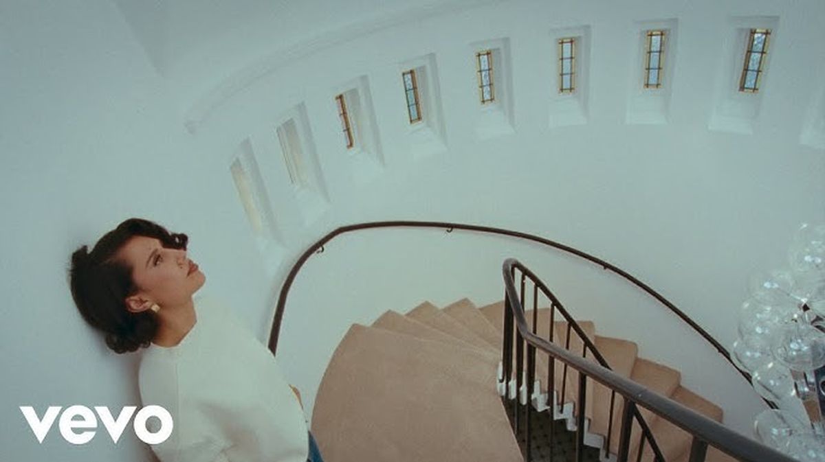 Mark Ronson, RAYE - Suzanne