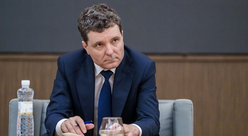  Nicușor Dan a fost prezent la serbarea fiicei sale.