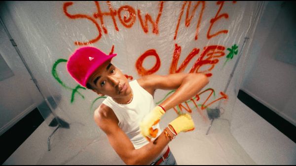 WIZTHEMC, BEES & HONEY - Show Me Love