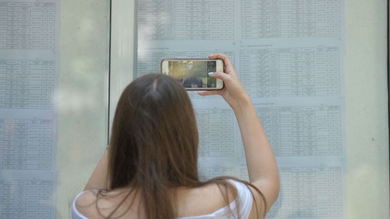 La ce oră se afișează primele rezultate de la BAC? &Icirc;n 2025, elevii pot să &icirc;și vadă lucrările &icirc;nainte să depună contestație&nbsp;