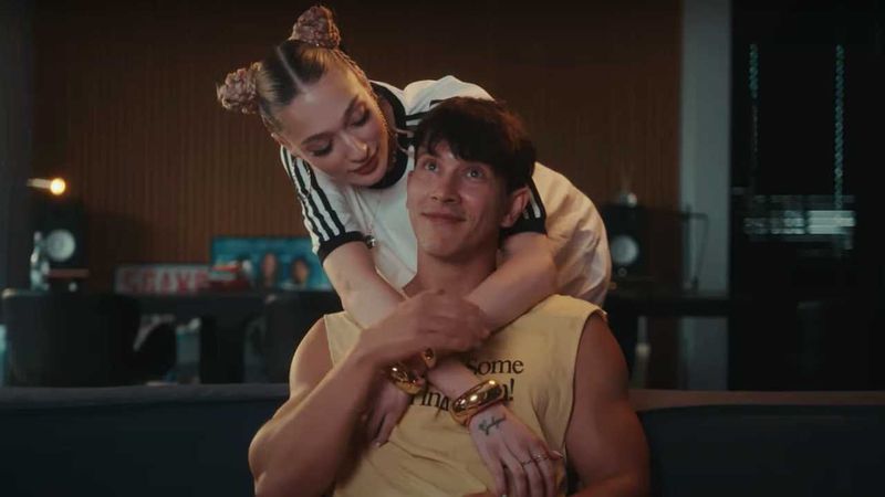 Francis On My Mind a lansat piesa 