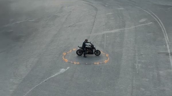 Killa Fonic a pregătit pentru fani o super colaborare alături de Lu-K Beats. Aduc în playlist-uri piesa "Bebesita"