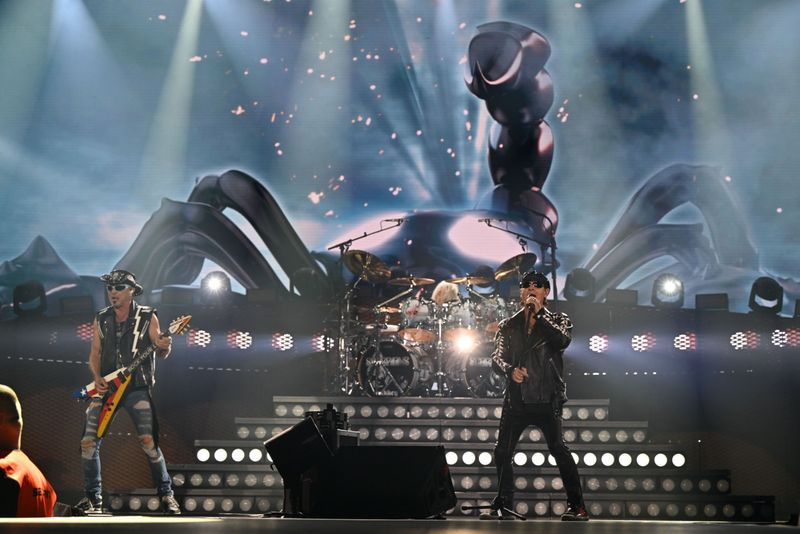 Cât costă biletele la Scorpions? 