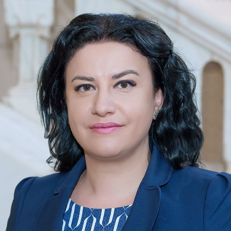 Cine sunt femeile consilier de la Cotroceni? 