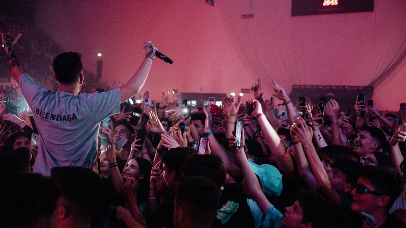Atmosferă explozivă la Craiova! Cine urcă astăzi, 26 iunie 2025, pe scena festivalului IntenCity. Programul complet al zilei