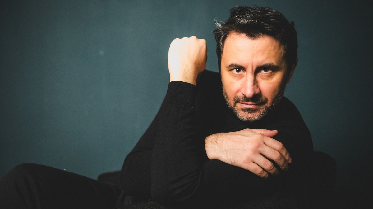  Adi Nour a fost concediat brusc