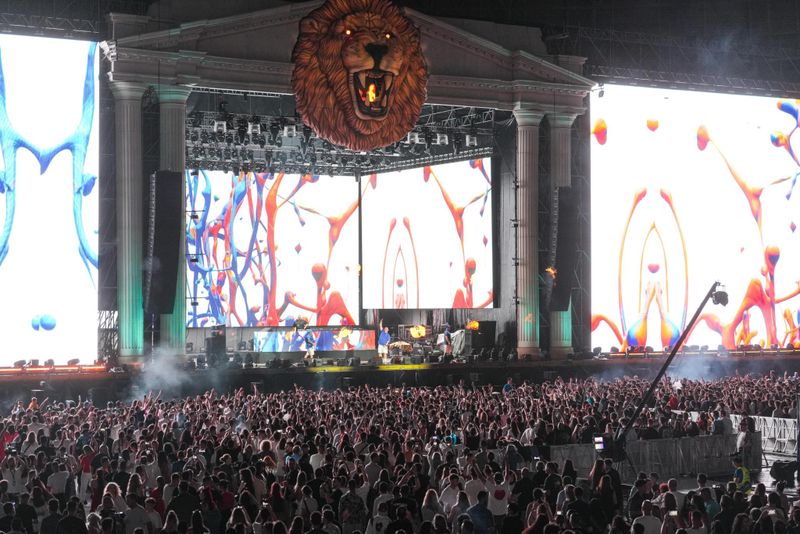 Ce artiști cântă astăzi la IntenCity? 