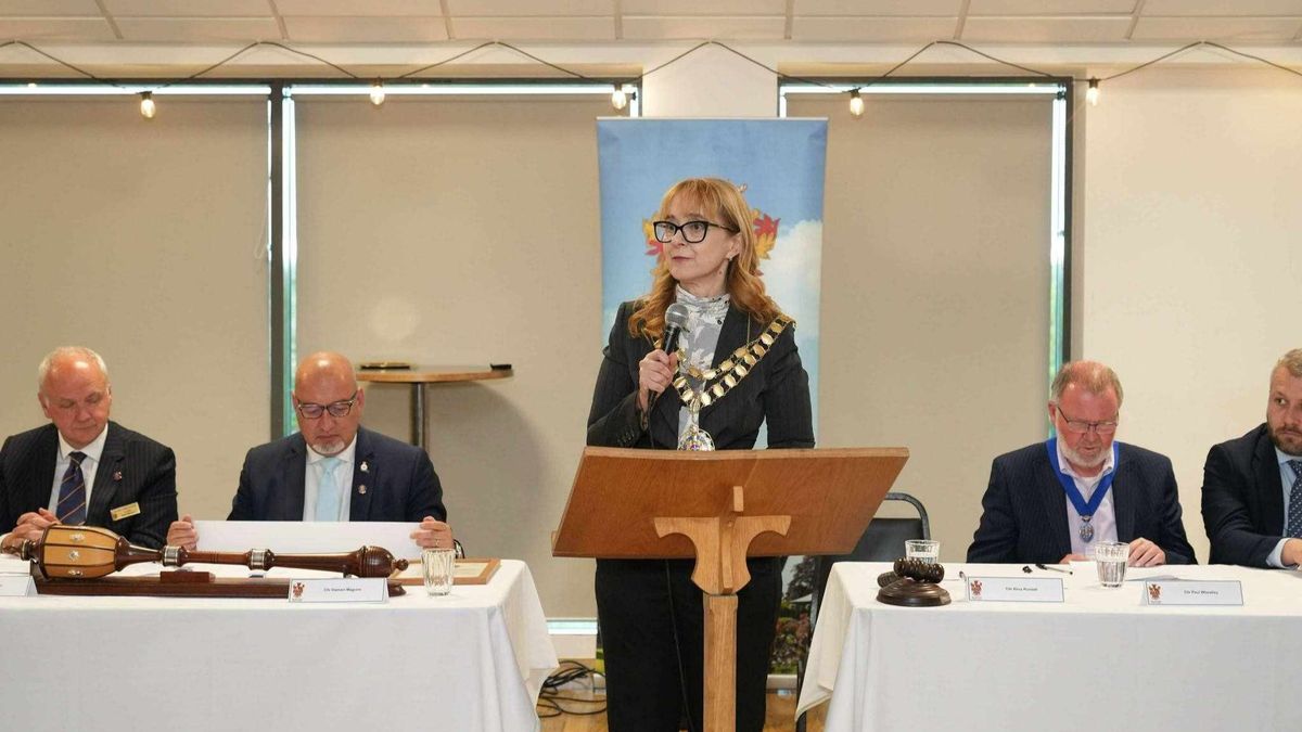 Cine este Alisa Russell? 