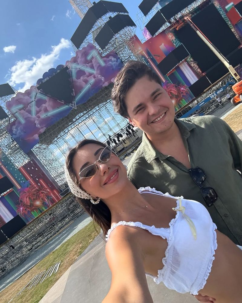 Imagini cu scena de la Beach, Please! 2025