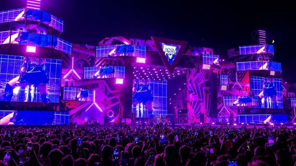 Programul pe ore pentru a doua zi a festivalului BEACH, PLEASE! 2025. Cine sunt artiștii care vor urca pe scena principală?