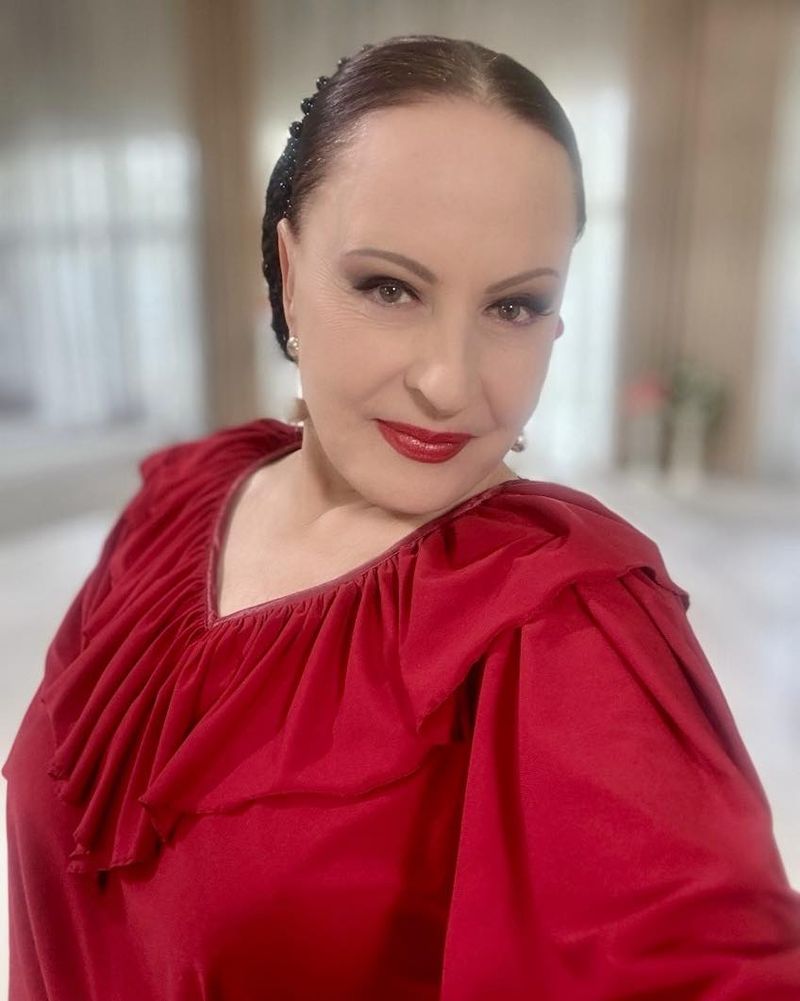 Maria Dragomiriu împlinește astăzi frumoasa vârstă de 70 de ani. 