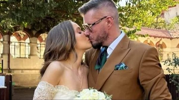 Cum au arătat Mara, fiica Ralucăi Moianu, și Virgil Boglea la cununia religioasă? Imagini superbe cu cei doi &icirc;ndrăgostiți și verighetele alese