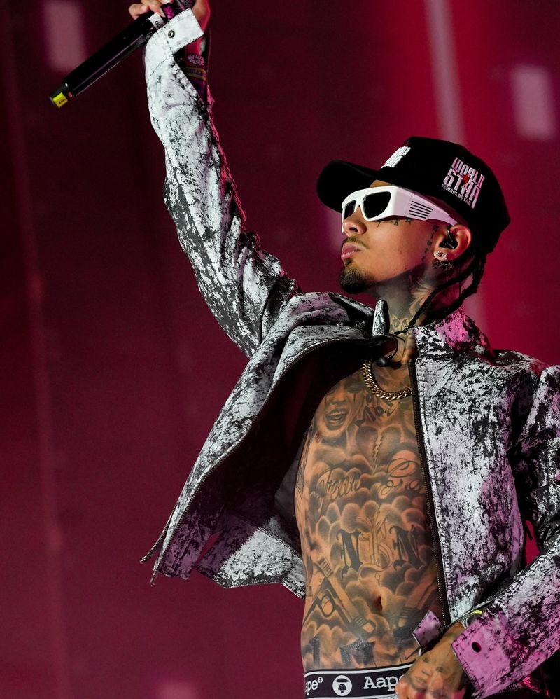 Albert NBN la festivalul Beach, Please