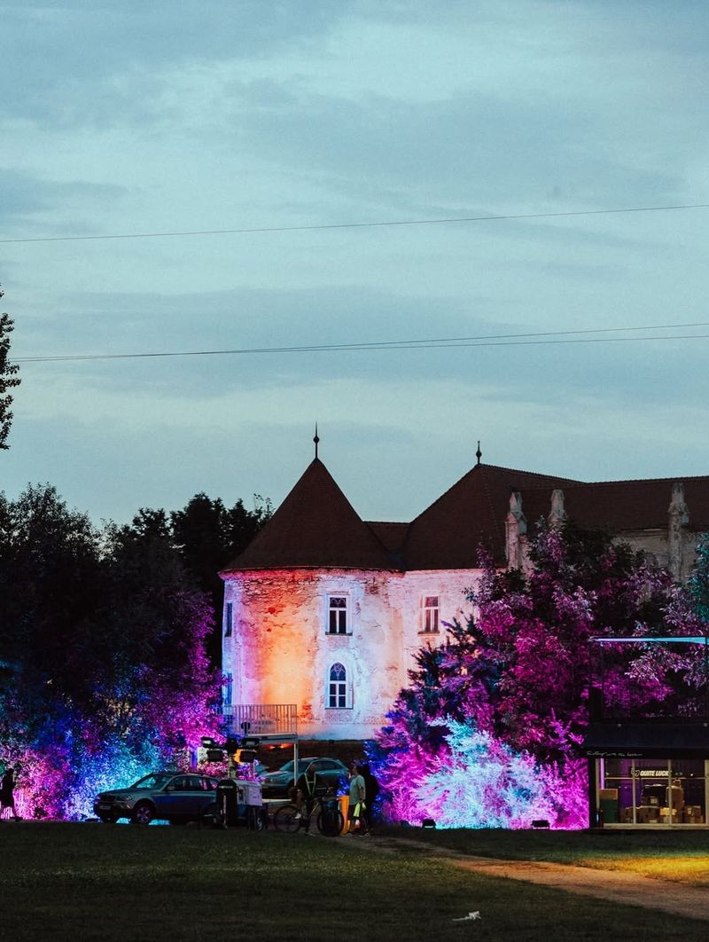 Descoperă primele imagini de la Electric Castle 2025 