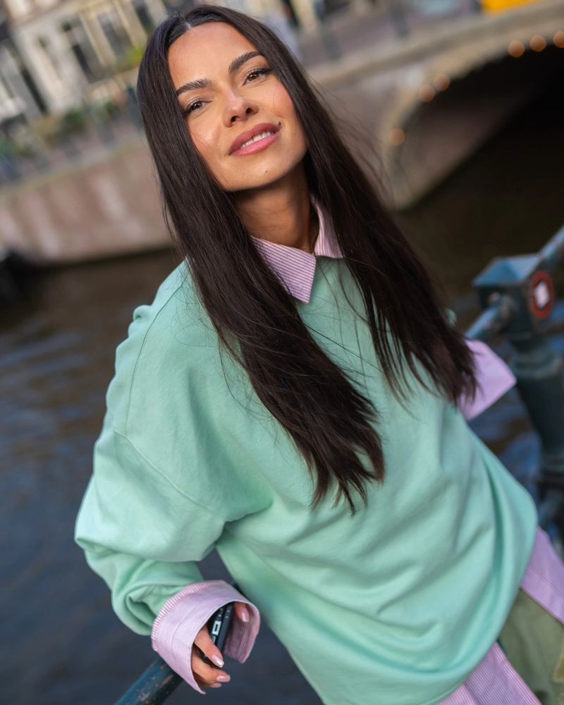 INNA a cântat în ploaie la  Electric Castle