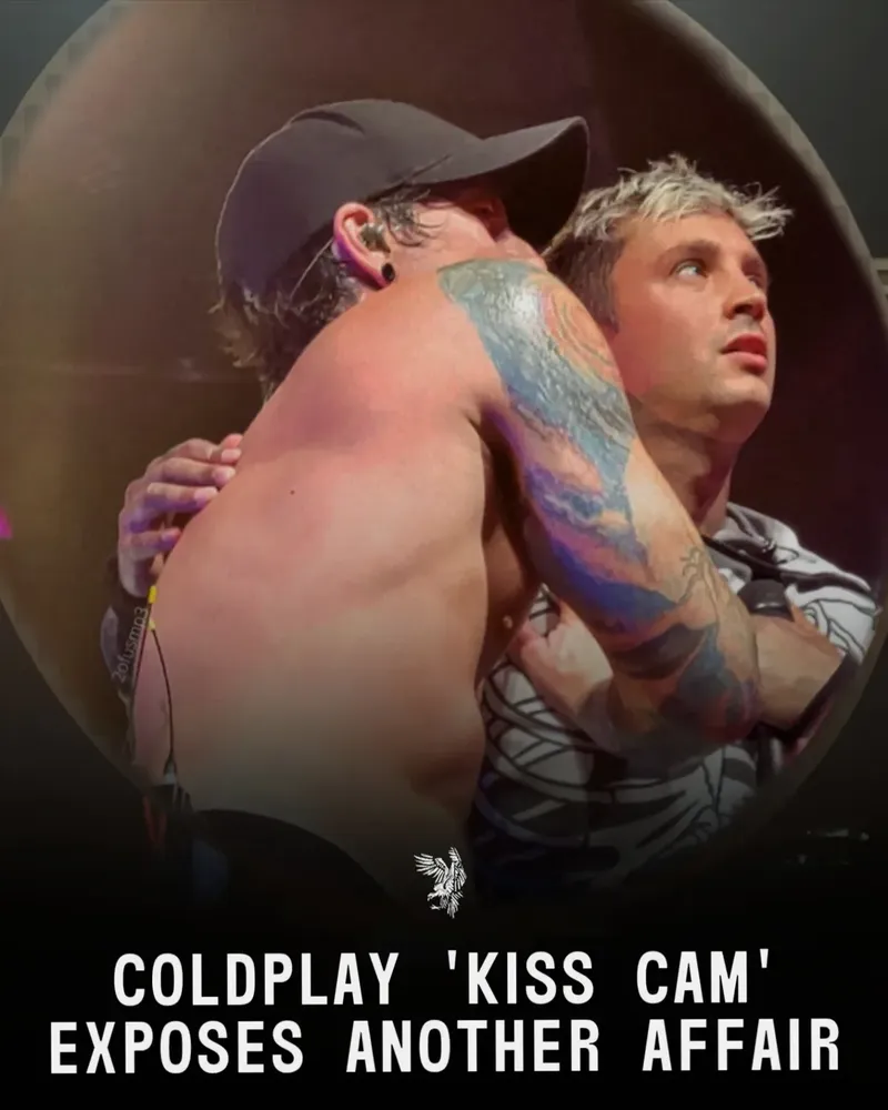 Tyler Joseph, surprins în timp ce îl îmbrățișa pe colegul său de trupă, Joshua Dun